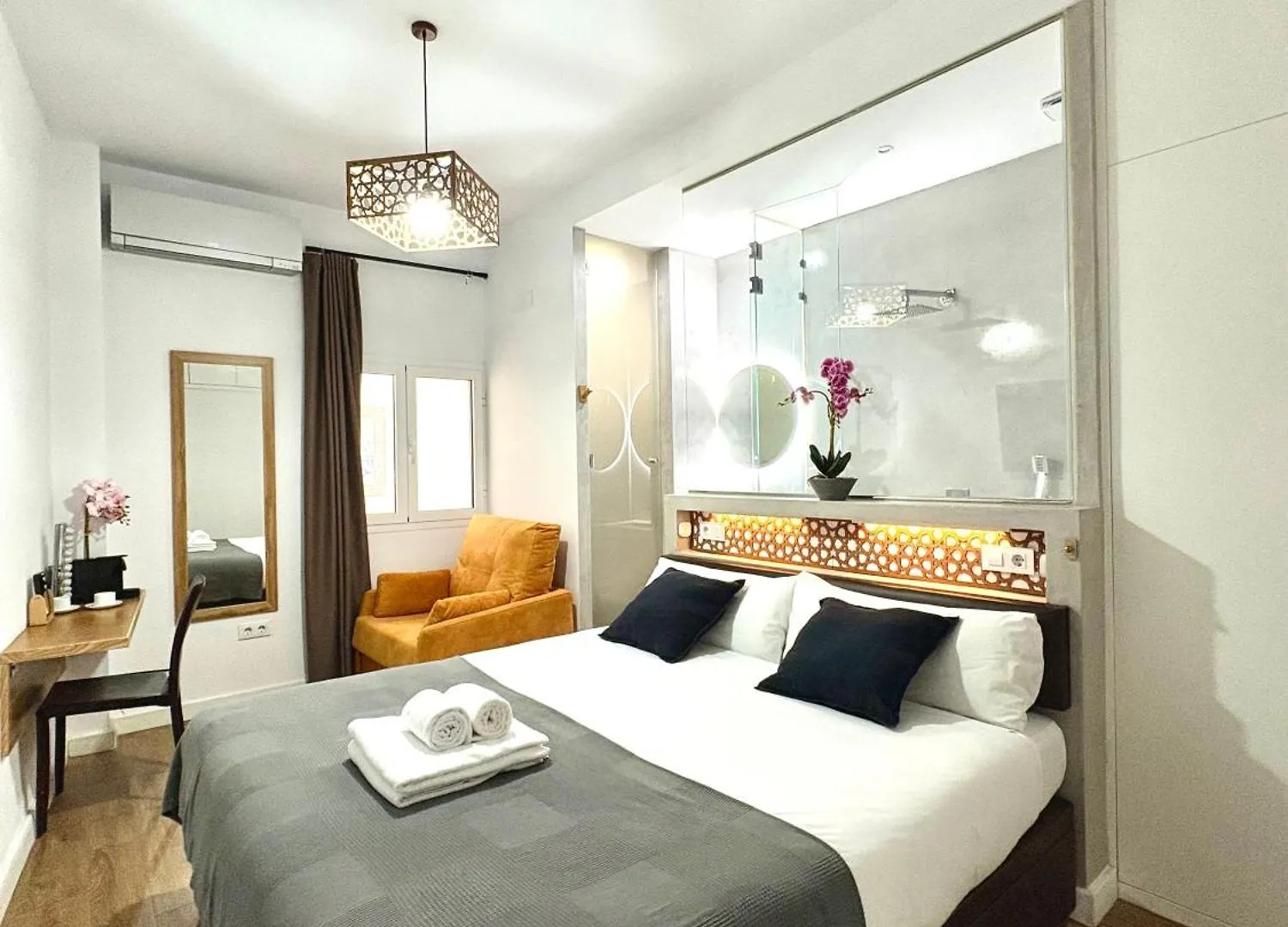 Unique House - Private Spa&Pool -Stayinseville Spain